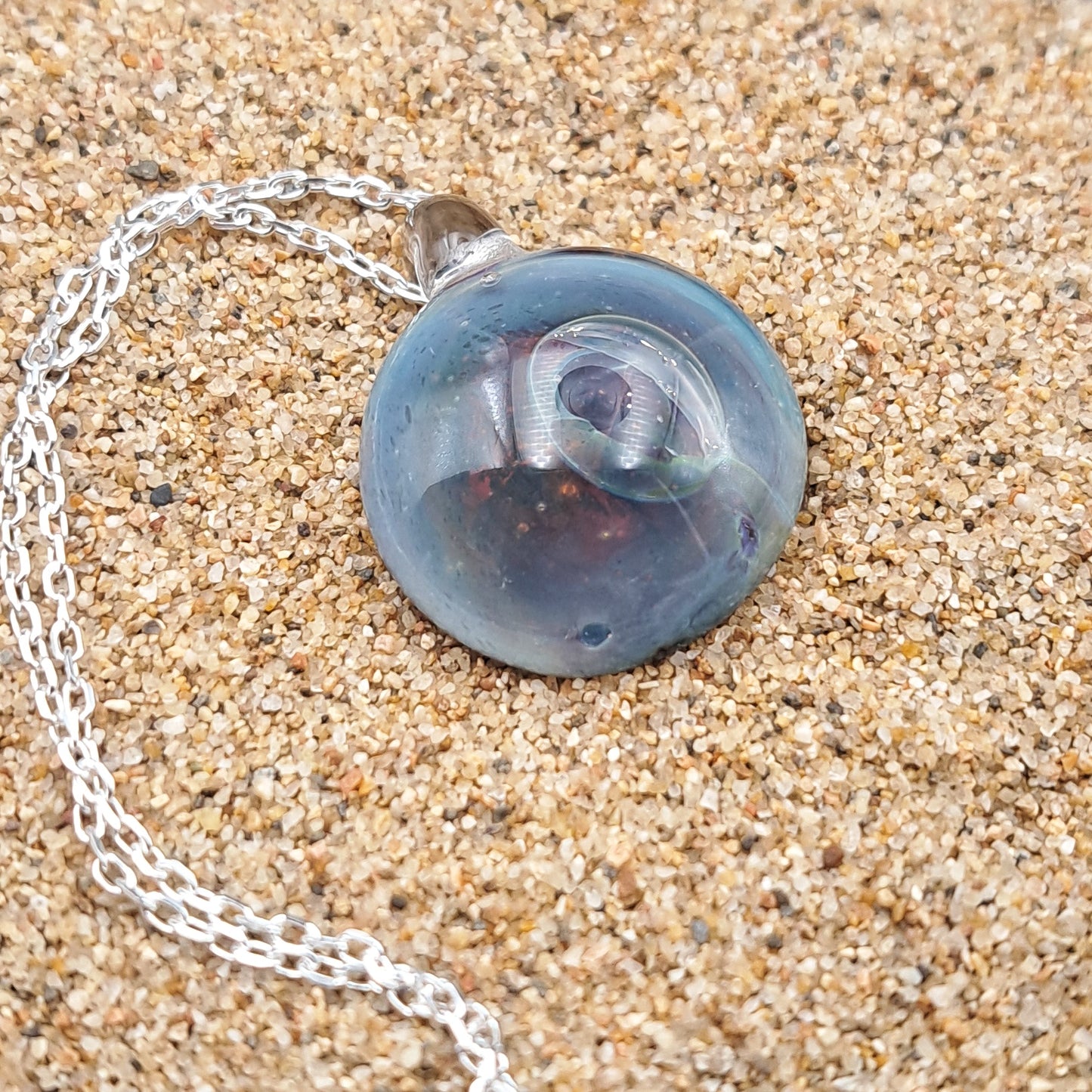 Pendentif Univers en verre soufflé "MERIA"